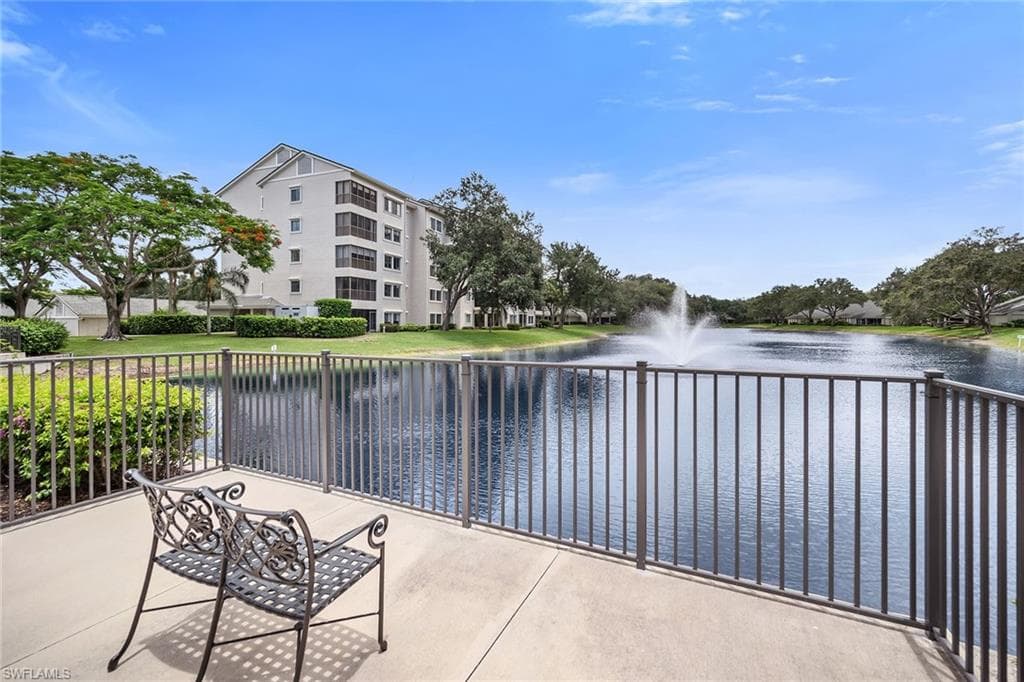 900 Arbor Lake DR # 505, NAPLES FL 34110-40