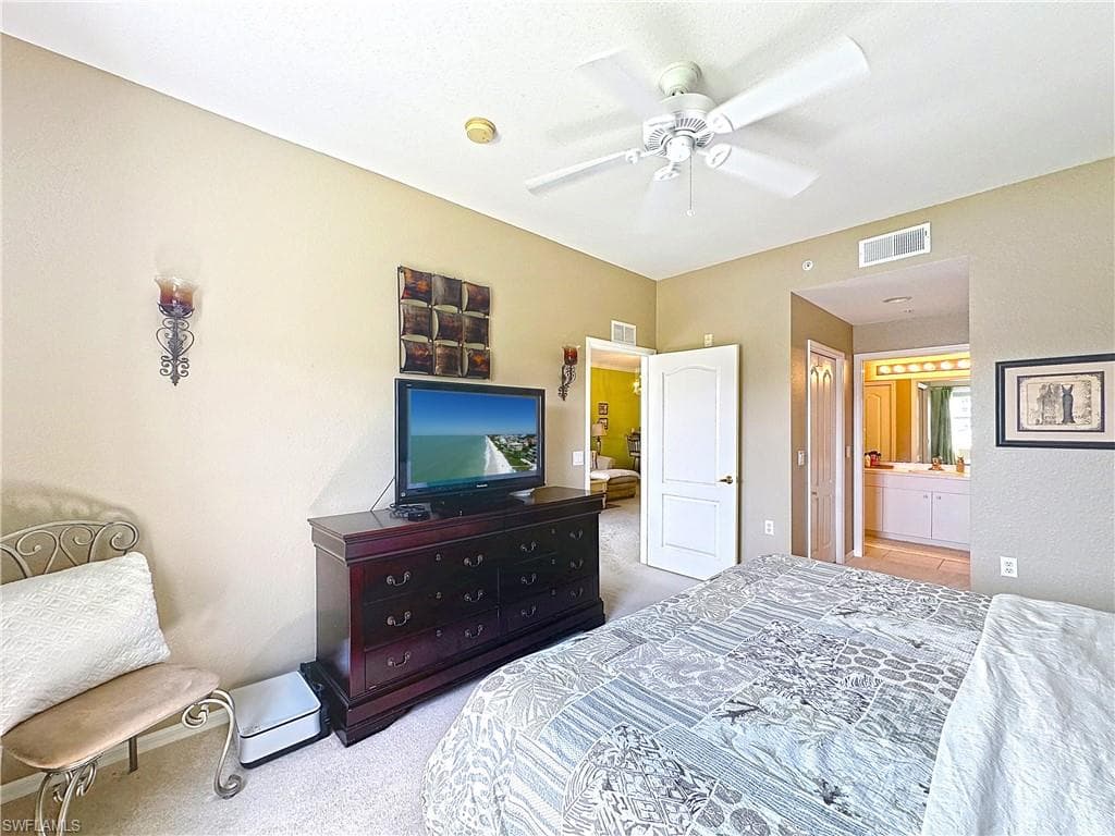 8570 Kingbird LOOP # 516, ESTERO FL 33967-9