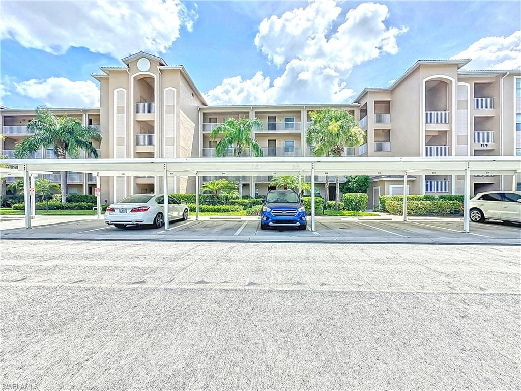 8570 Kingbird LOOP # 516, ESTERO FL 33967-18