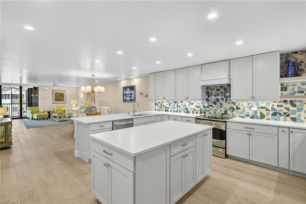 2929 W Gulf DR # 207, SANIBEL FL 33957-1