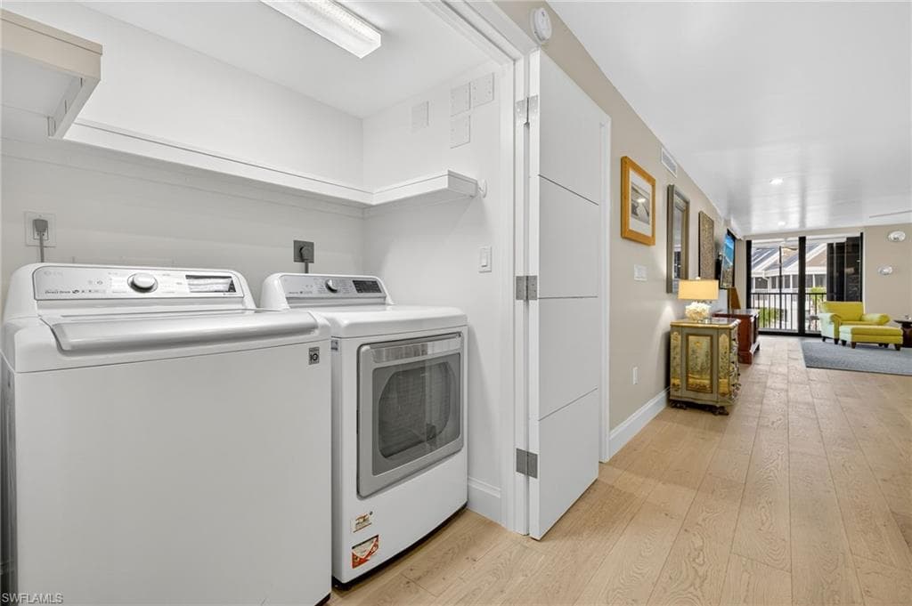 2929 W Gulf DR # 207, SANIBEL FL 33957-19
