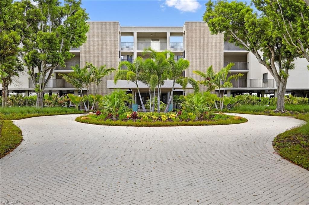 2929 W Gulf DR # 207, SANIBEL FL 33957-33