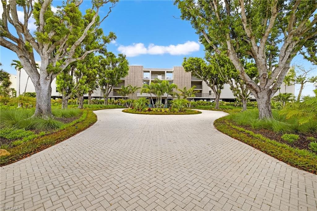 2929 W Gulf DR # 207, SANIBEL FL 33957-32