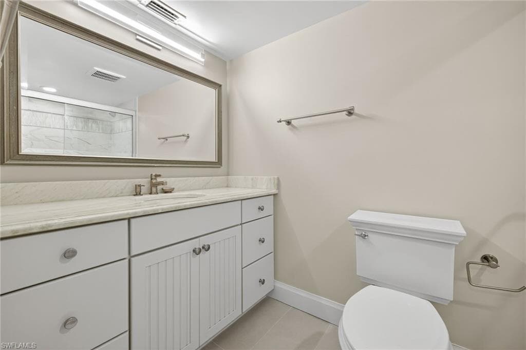 2929 W Gulf DR # 207, SANIBEL FL 33957-24
