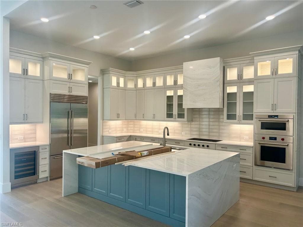 9587 Caymas WAY, NAPLES FL 34114-2