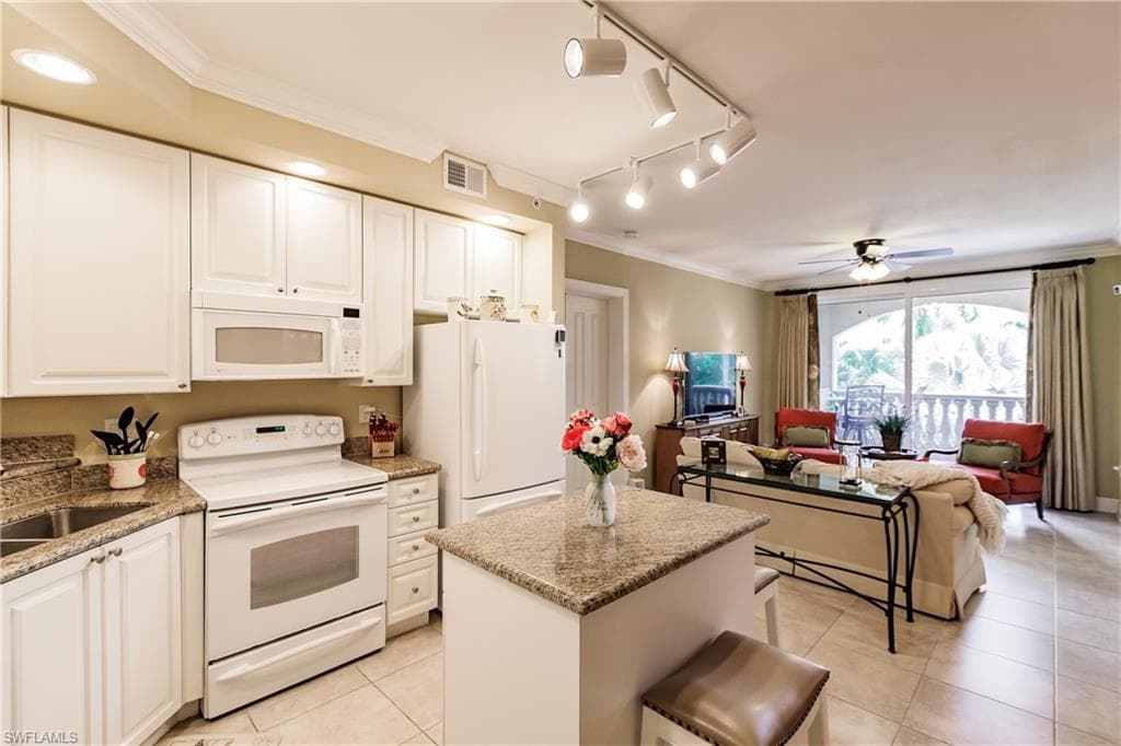 2825 Palm Beach BLVD # 214, FORT MYERS FL 33916-25