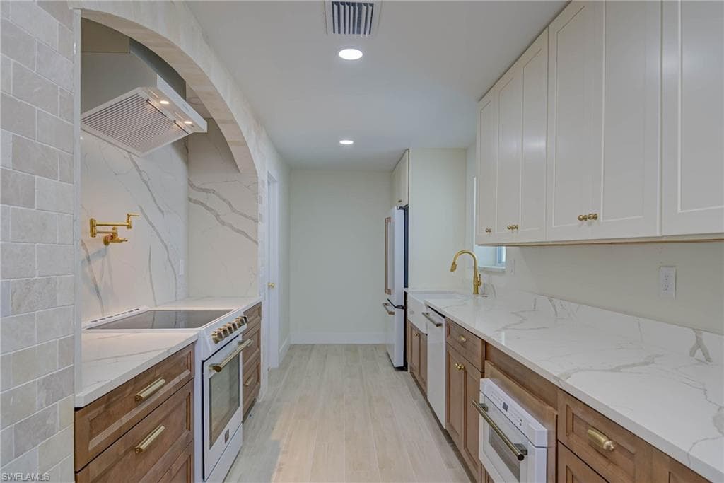 3835 Harold AVE, FORT MYERS FL 33901-8