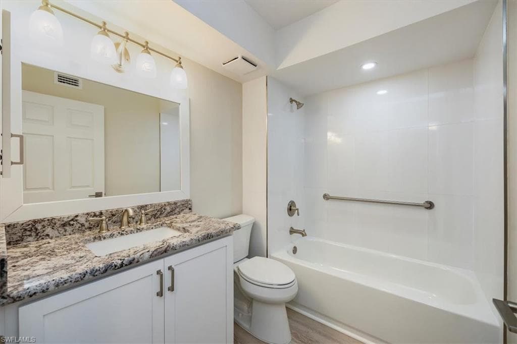 7650 Estero BLVD # 202, FORT MYERS BEACH FL 33931-24