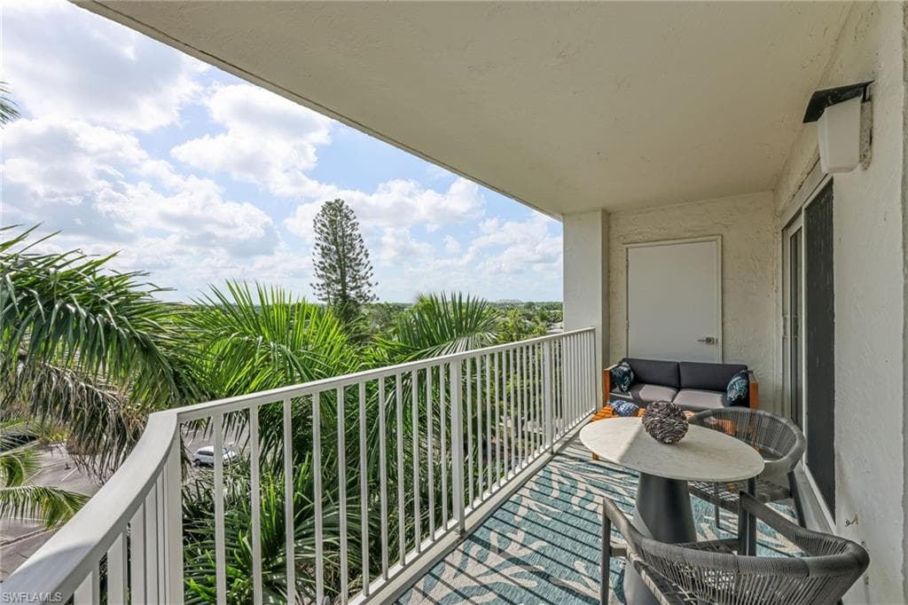 1300 Gulf Shore BLVD N 700-12