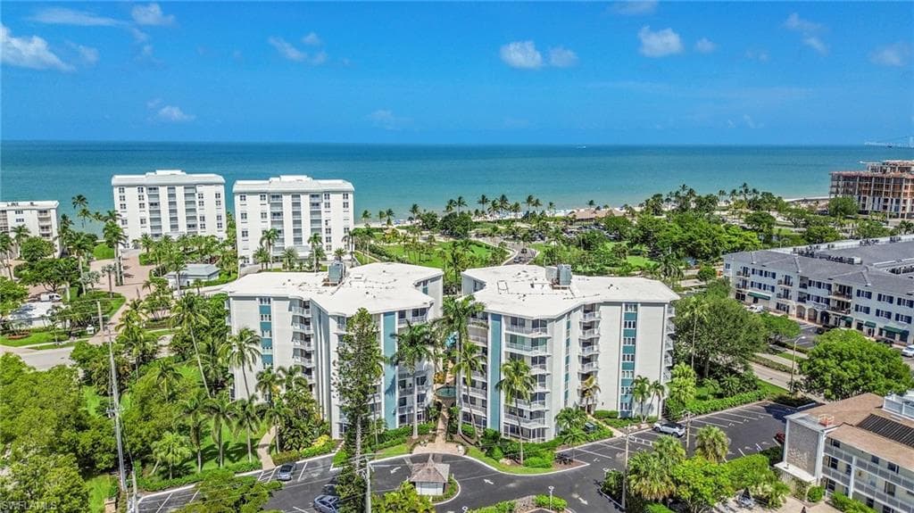 1300 Gulf Shore BLVD N 700-25