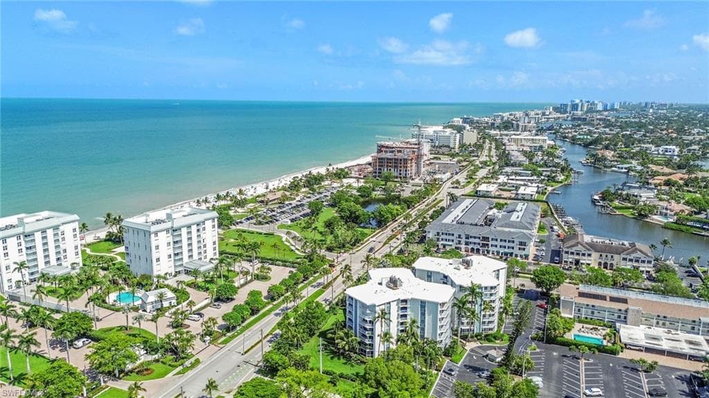 1300 Gulf Shore BLVD N 700-21