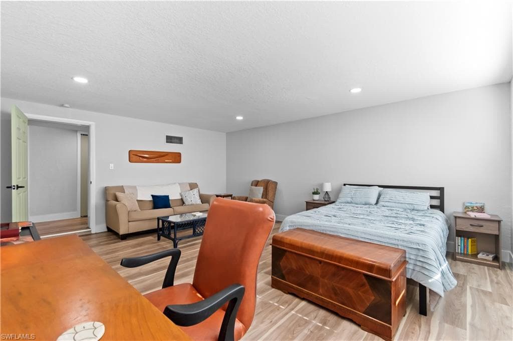 1373 Morningside DR, FORT MYERS FL 33901-12