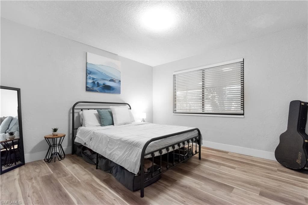 1373 Morningside DR, FORT MYERS FL 33901-19