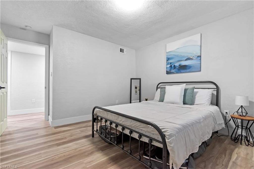 1373 Morningside DR, FORT MYERS FL 33901-20