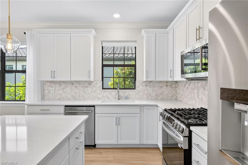 17333 Corsini DR, FORT MYERS FL 33913-8