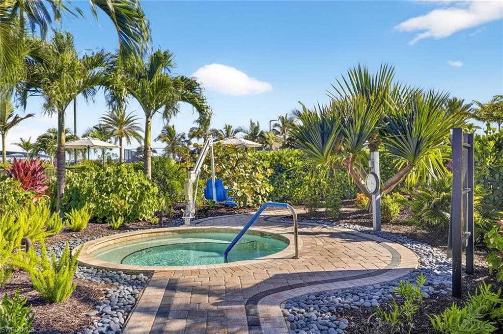 17333 Corsini DR, FORT MYERS FL 33913-37