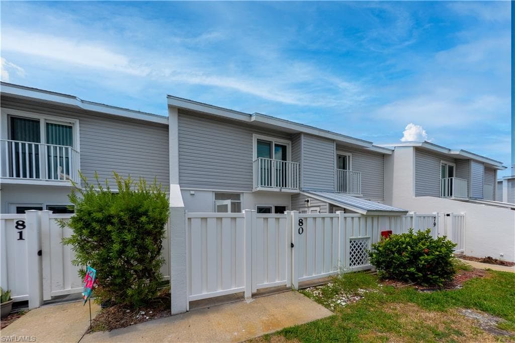 18026 San Carlos BLVD # 80, FORT MYERS BEACH FL 33931-5