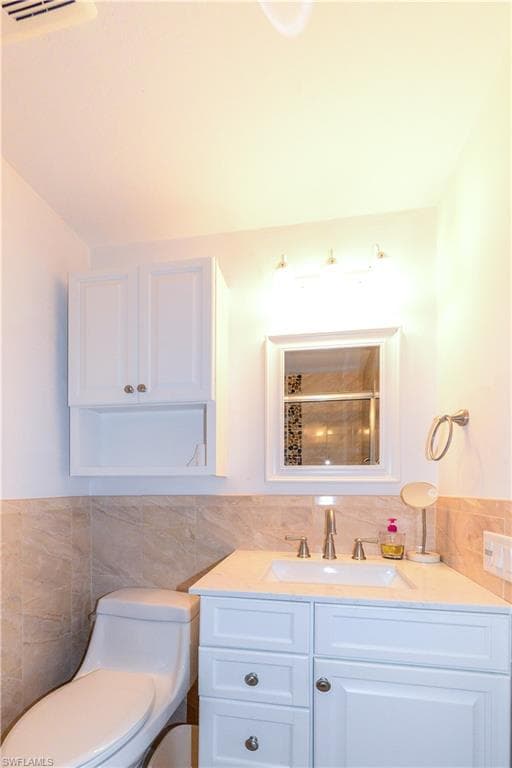 18026 San Carlos BLVD # 80, FORT MYERS BEACH FL 33931-24