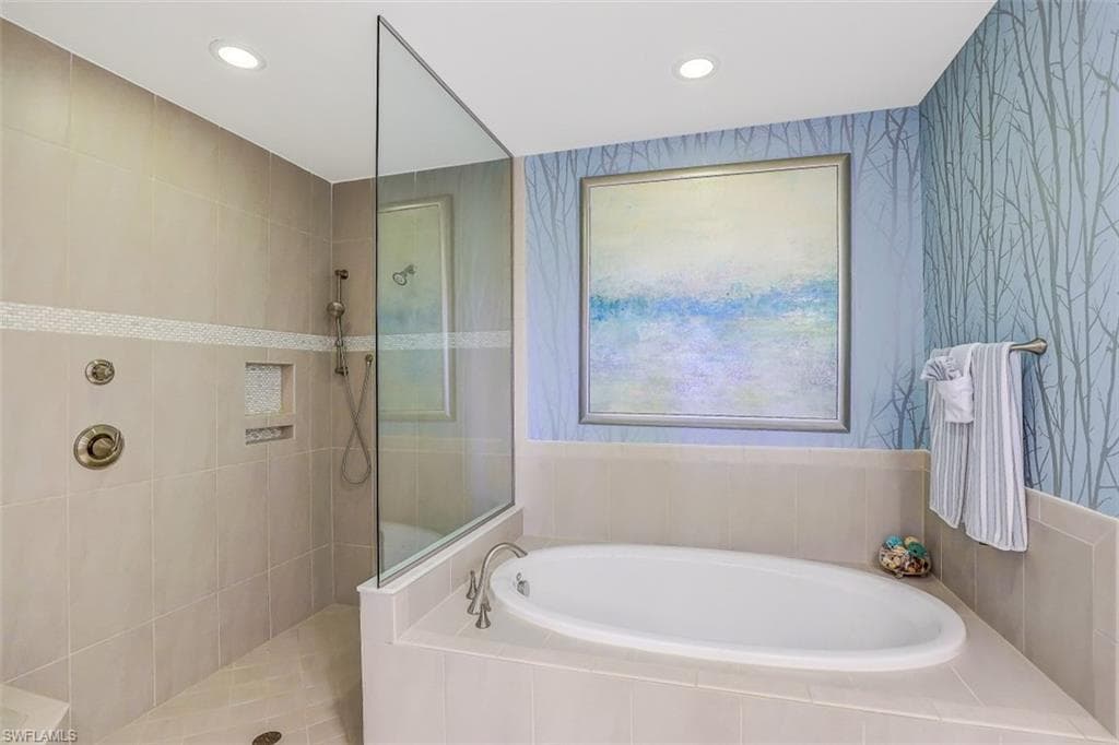 16433 Carrara WAY # 201, NAPLES FL 34110-15