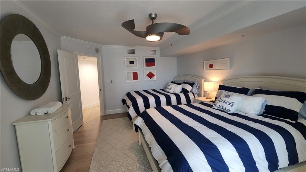 20 Seagate DR # 301, NAPLES FL 34103-16