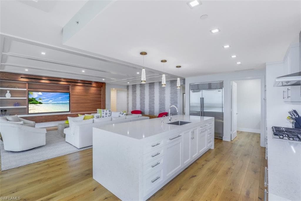 13915 Old Coast RD # 1601, NAPLES FL 34110-8