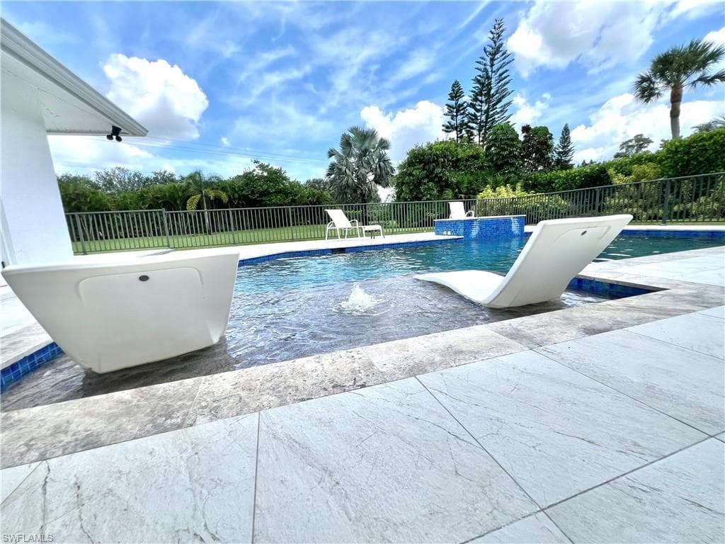 1919 Countess CT, NAPLES FL 34110-26