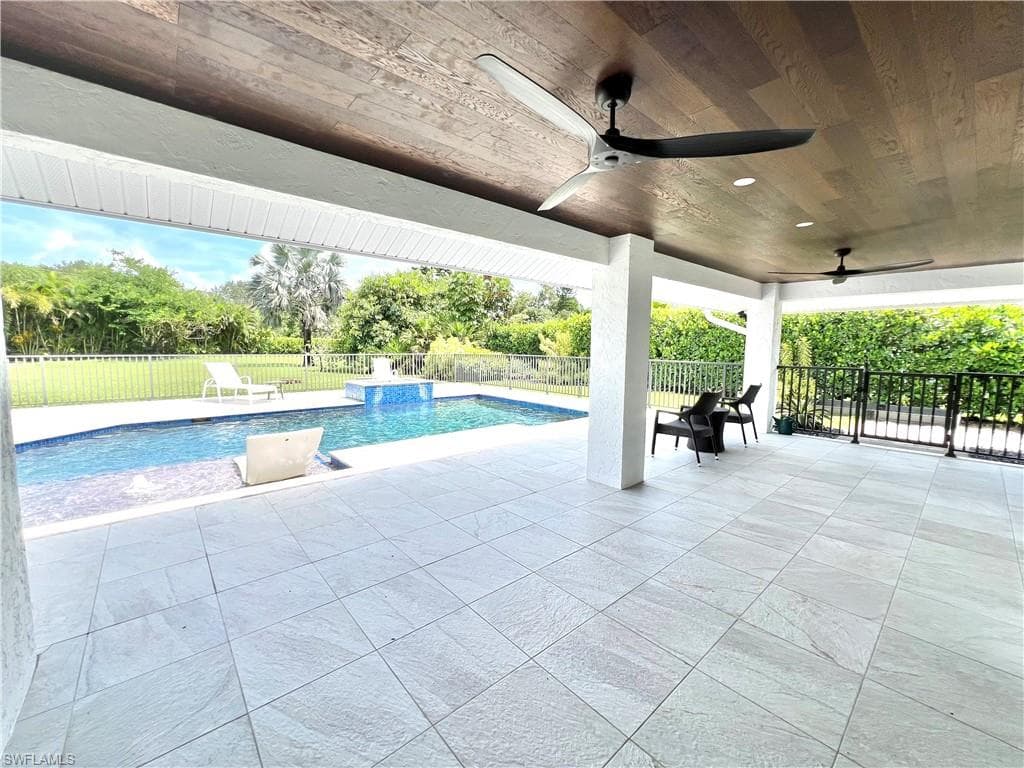 1919 Countess CT, NAPLES FL 34110-25