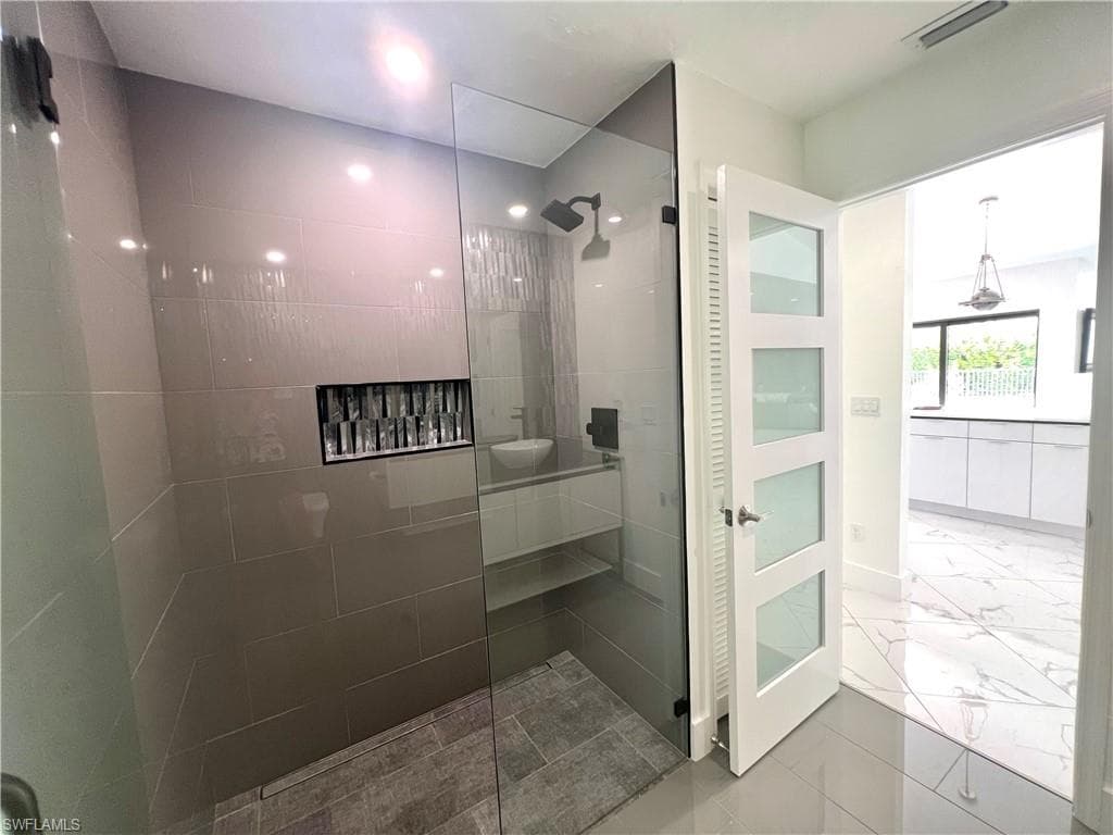 1919 Countess CT, NAPLES FL 34110-21