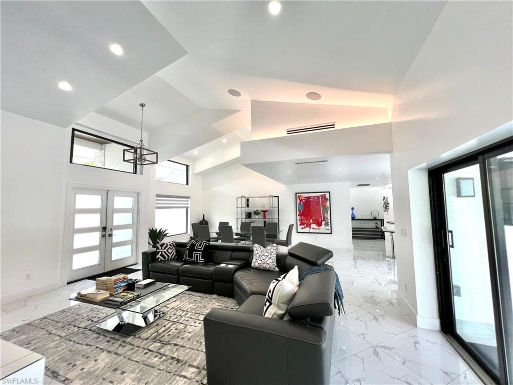 1919 Countess CT, NAPLES FL 34110-9