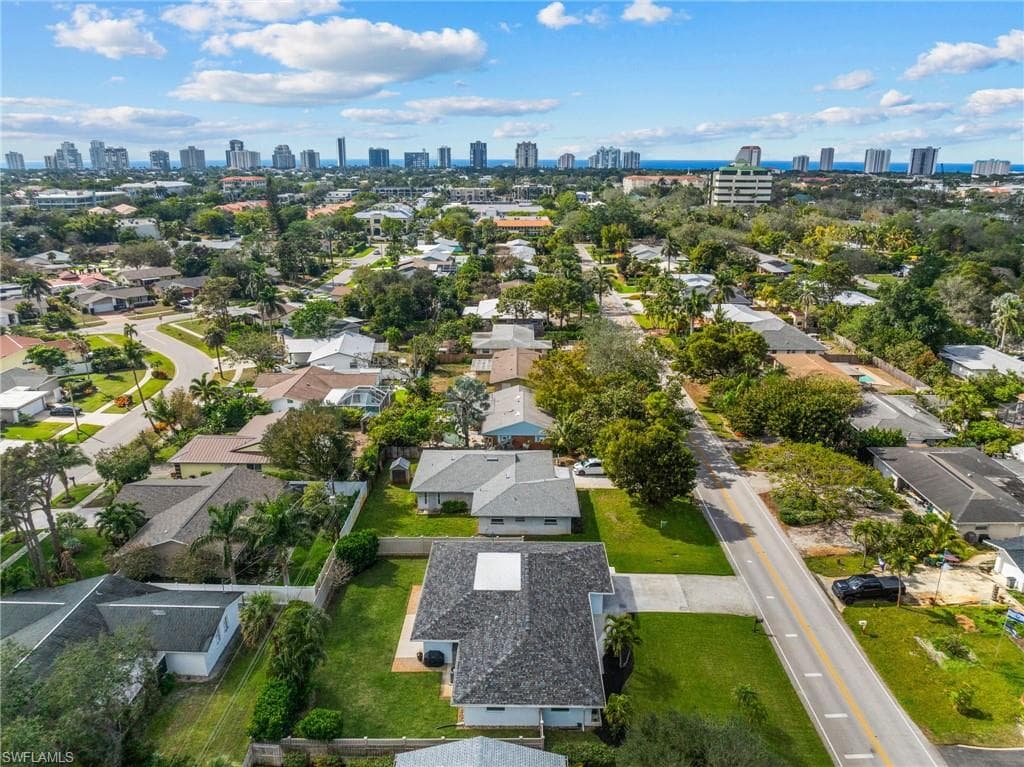 1252 Pompei LN, NAPLES FL 34103-48