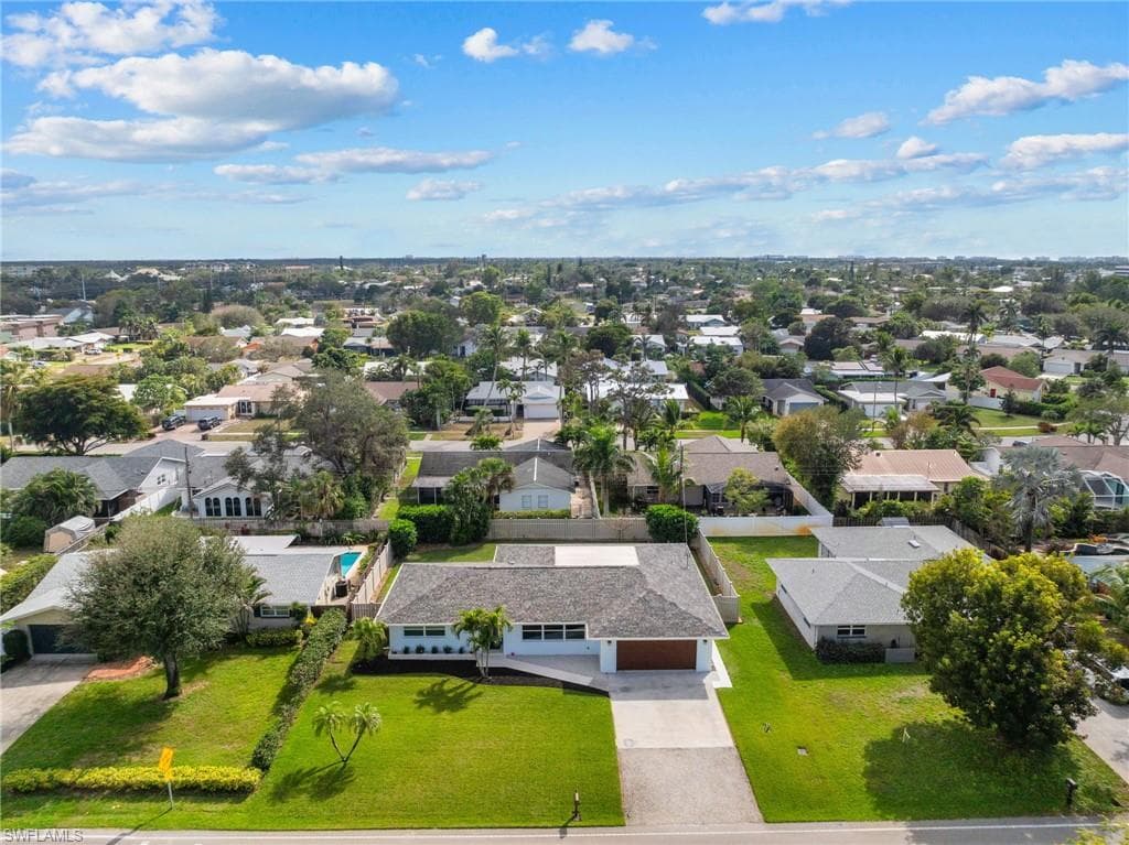 1252 Pompei LN, NAPLES FL 34103-49