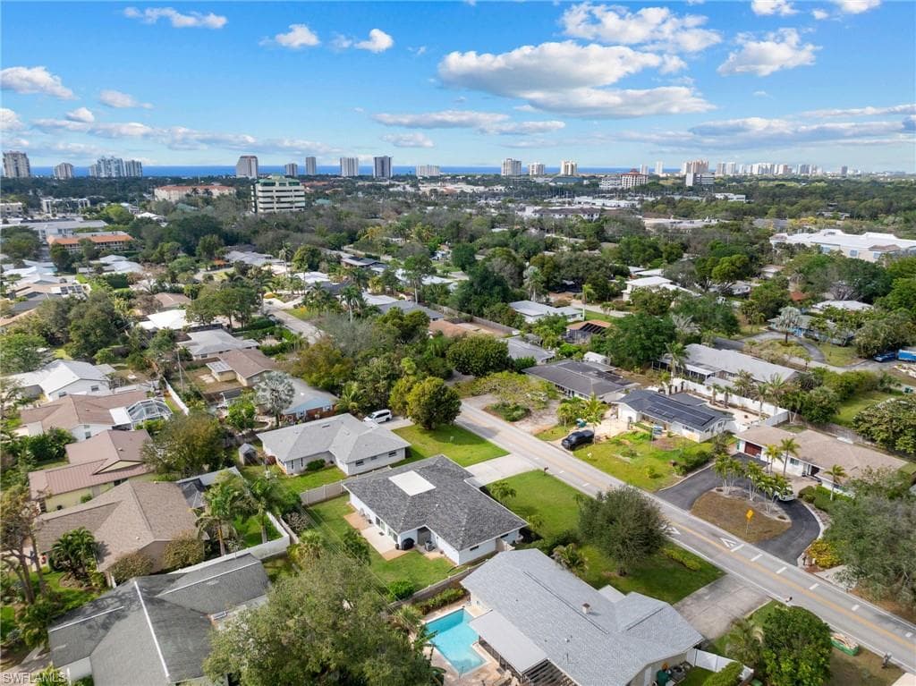 1252 Pompei LN, NAPLES FL 34103-47