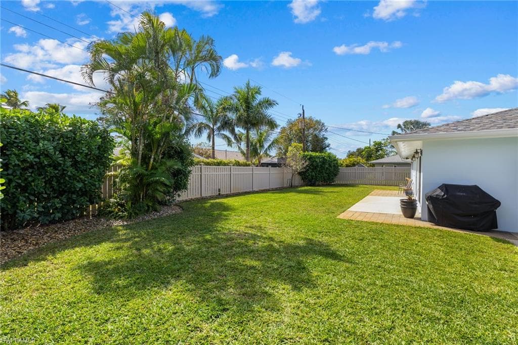 1252 Pompei LN, NAPLES FL 34103-43