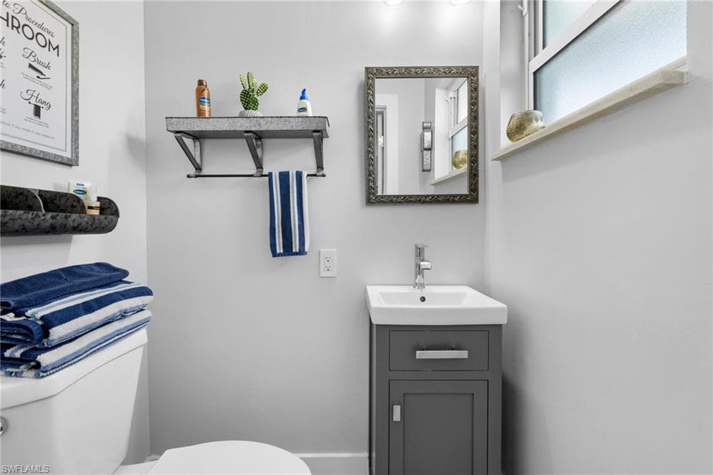 1252 Pompei LN, NAPLES FL 34103-34