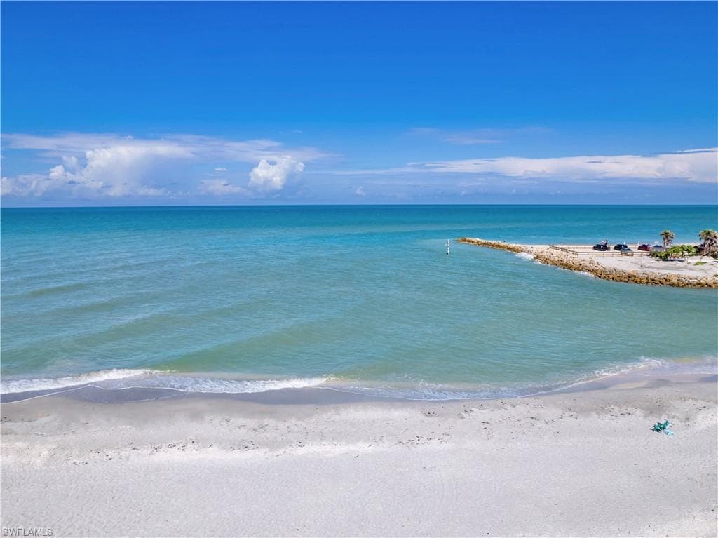 2563 Coconut DR, SANIBEL FL 33957-26