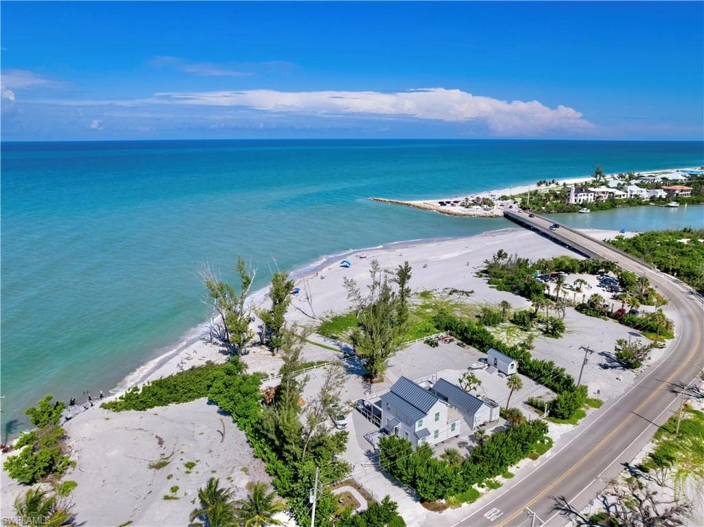 2563 Coconut DR, SANIBEL FL 33957-15