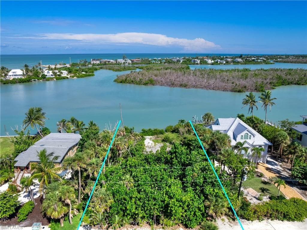 2563 Coconut DR, SANIBEL FL 33957-11