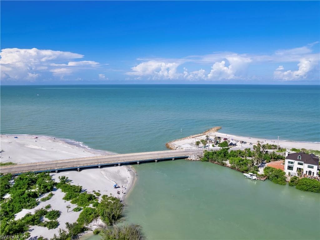 2563 Coconut DR, SANIBEL FL 33957-21