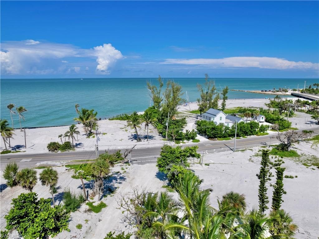 2563 Coconut DR, SANIBEL FL 33957-14