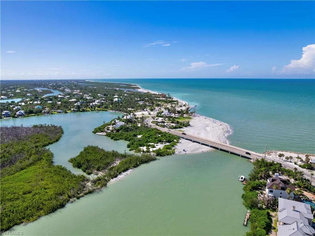 2563 Coconut DR, SANIBEL FL 33957-20