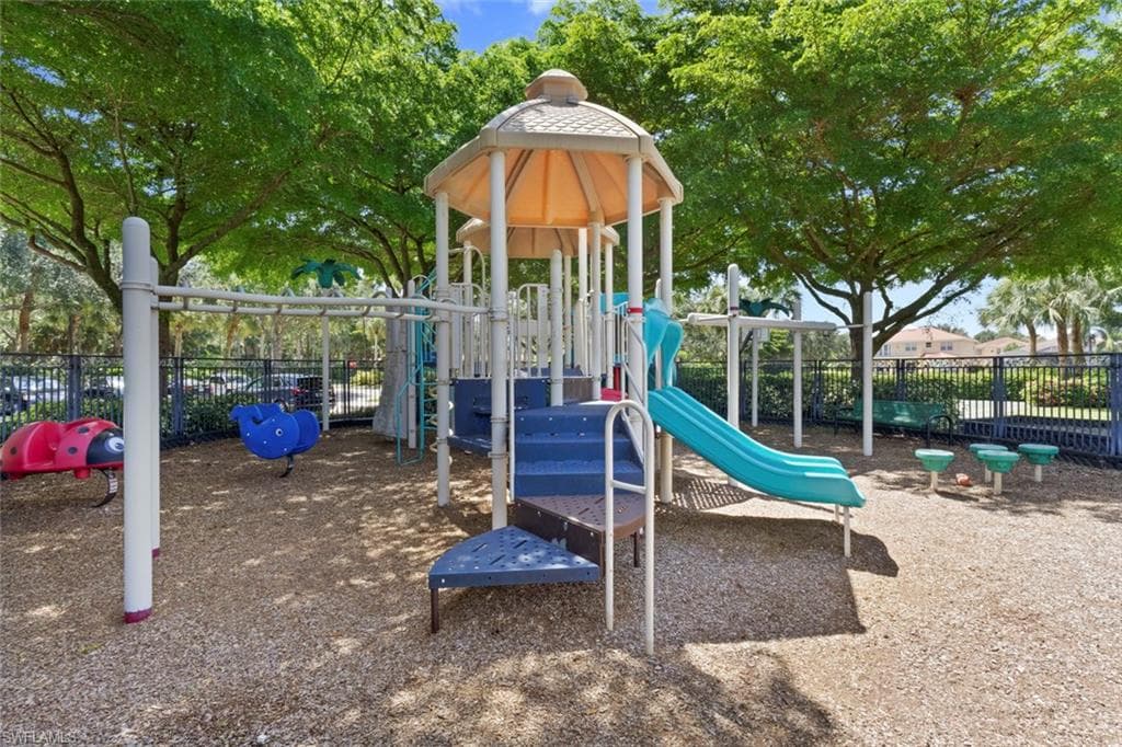 1289 Barrigona CT, NAPLES FL 34119-46