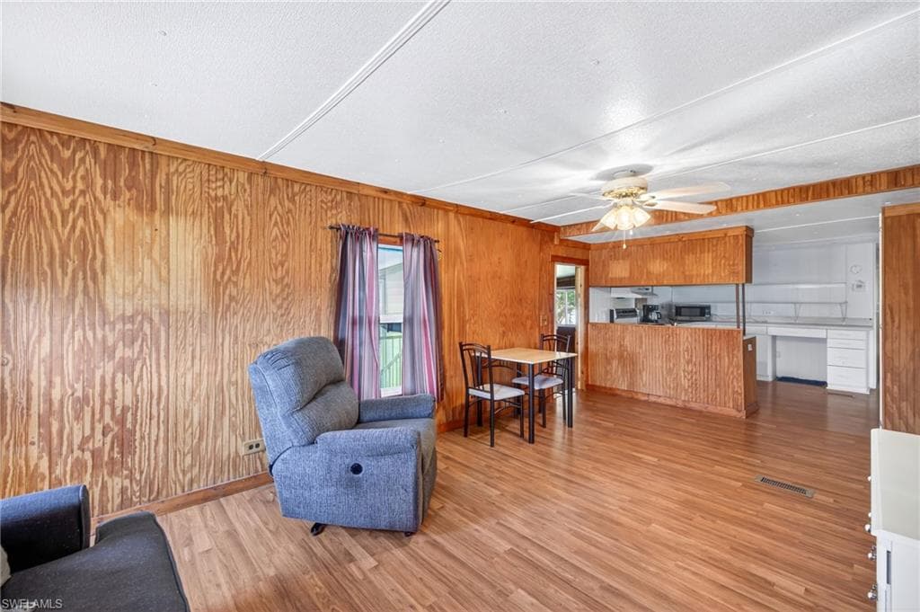 109 Conestoga TRL, NORTH FORT MYERS FL 33917-5