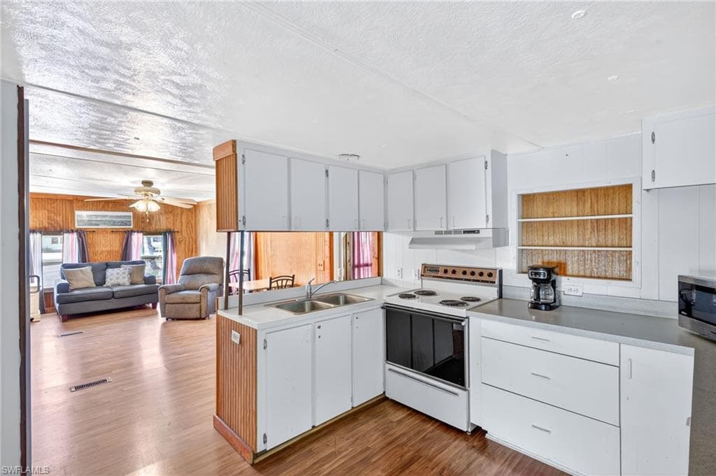 109 Conestoga TRL, NORTH FORT MYERS FL 33917-8