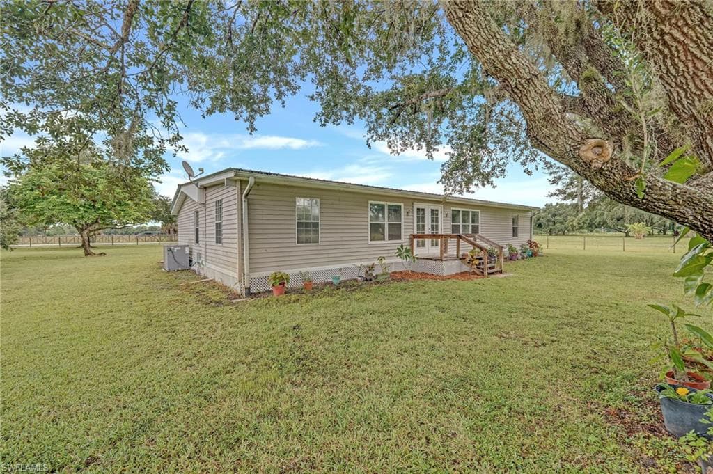 1211 Crescent AVE, LABELLE FL 33935-45
