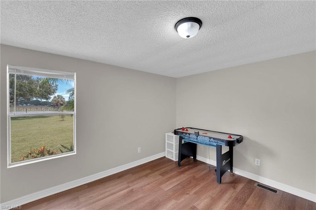 1211 Crescent AVE, LABELLE FL 33935-33