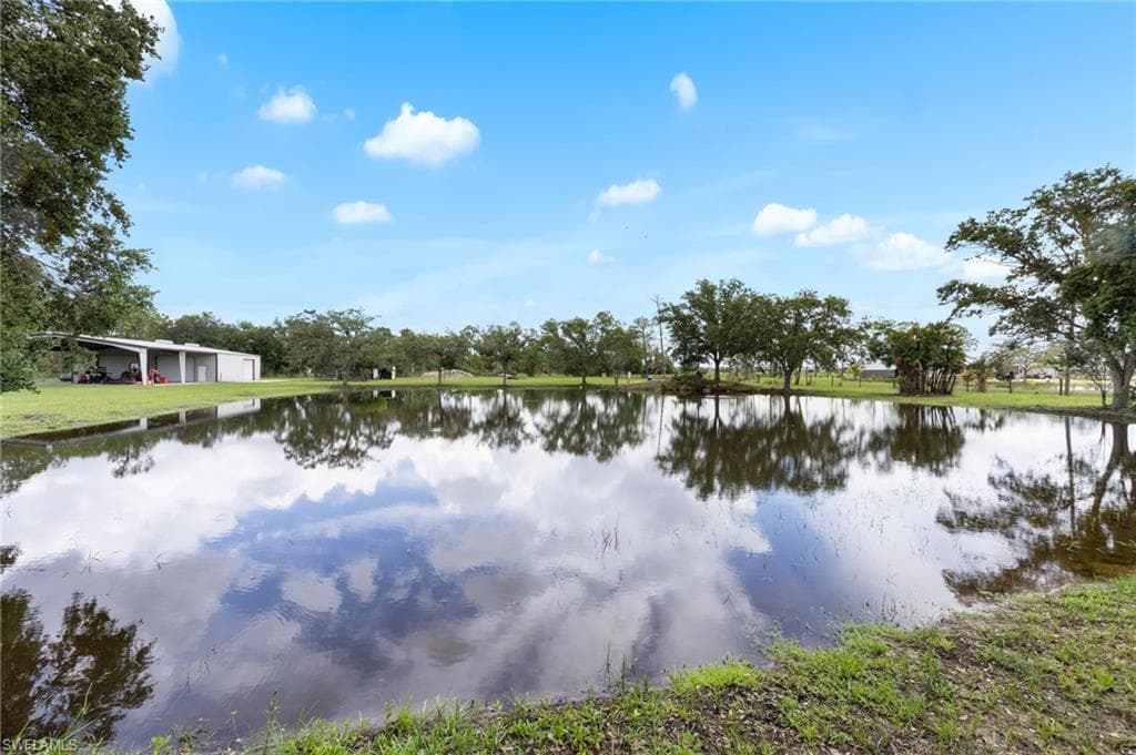 18405 Dykes RD, ESTERO FL 33928-35