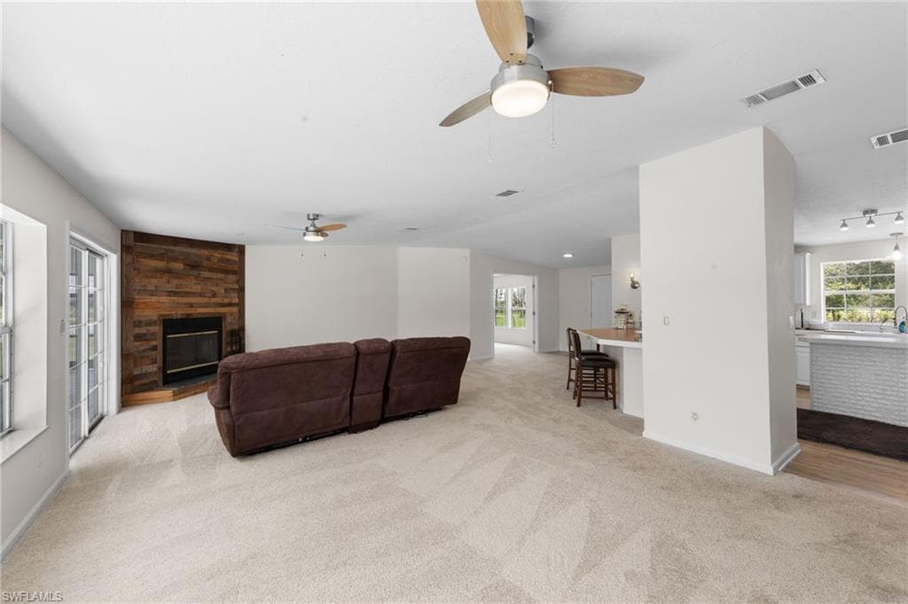 18405 Dykes RD, ESTERO FL 33928-9