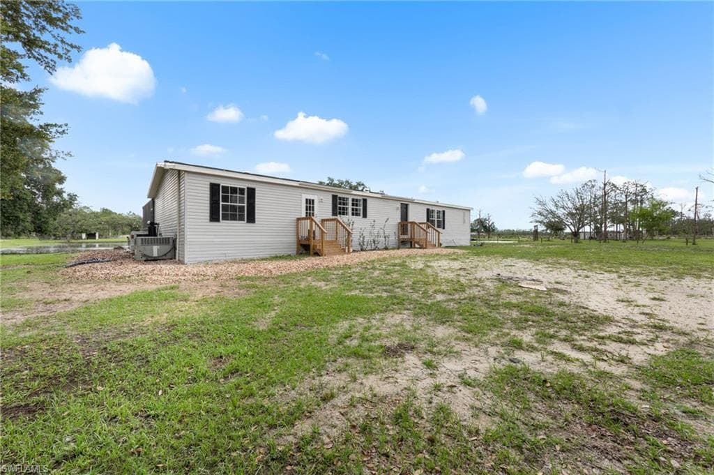 18405 Dykes RD, ESTERO FL 33928-32