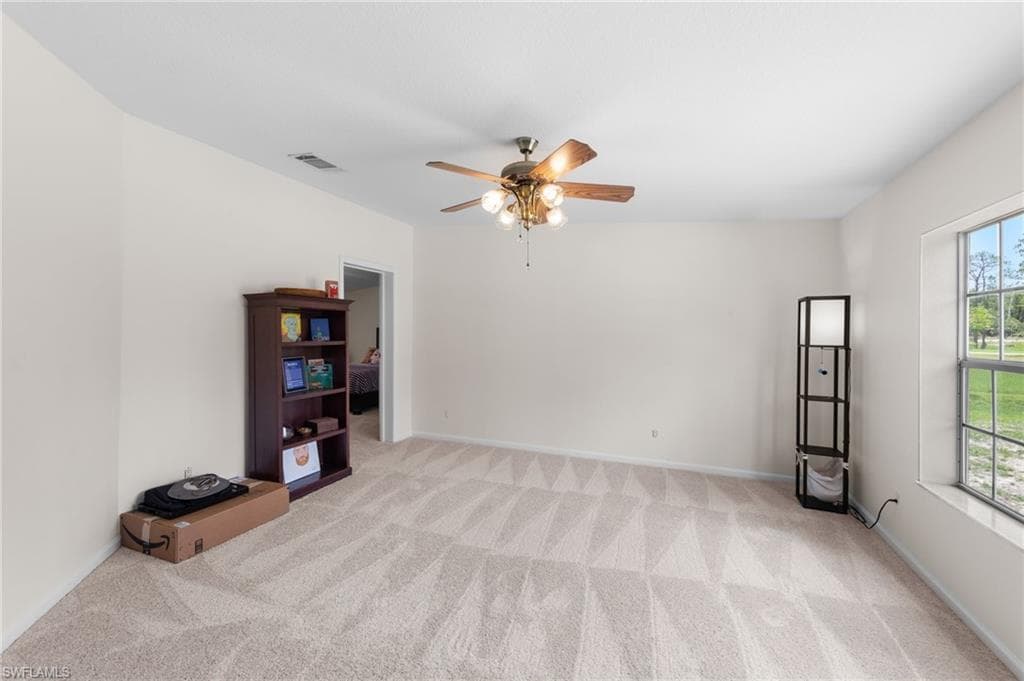 18405 Dykes RD, ESTERO FL 33928-17