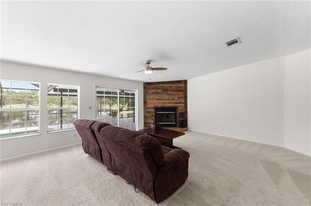 18405 Dykes RD, ESTERO FL 33928-7